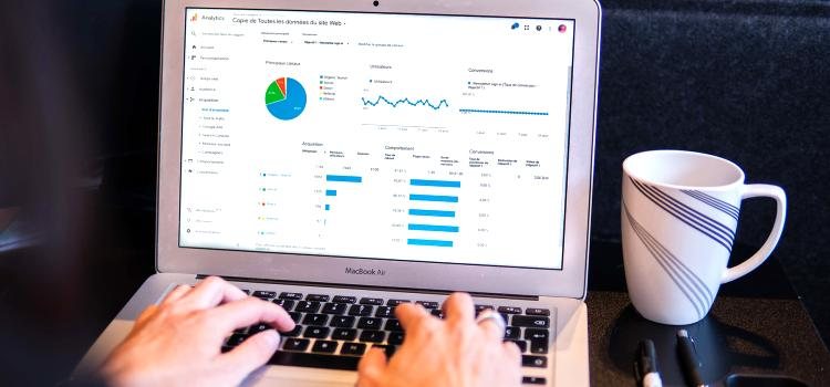 Référencement naturel vs référencement payant : Maximisez votre visibilité en ligne